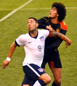 Clint_Dempsey_and_Marouane_Fellani_USA_vs_Belgium_2013